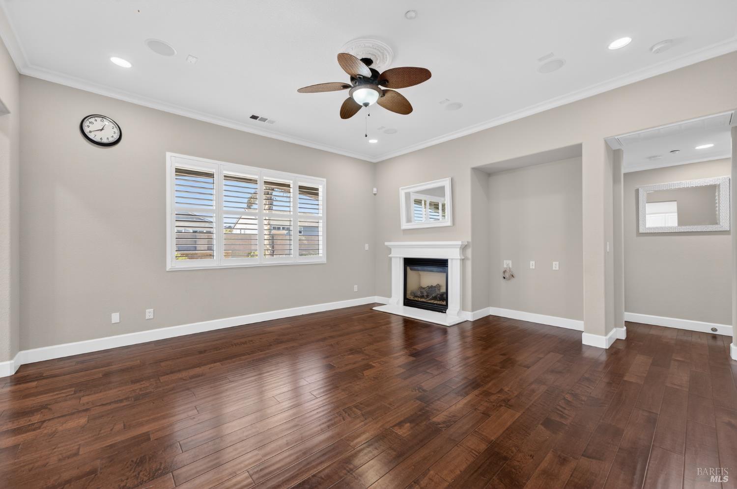 Detail Gallery Image 34 of 81 For 247 Cantada Way, American Canyon,  CA 94503 - 5 Beds | 4/1 Baths