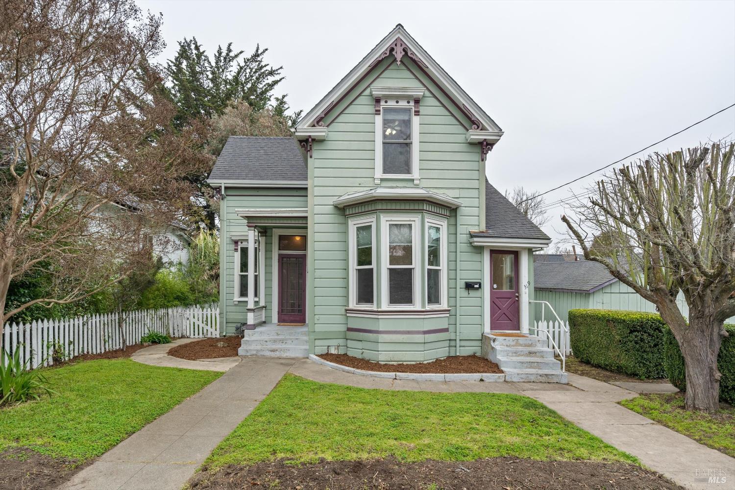 Front Image Thumbnail for BA325104255