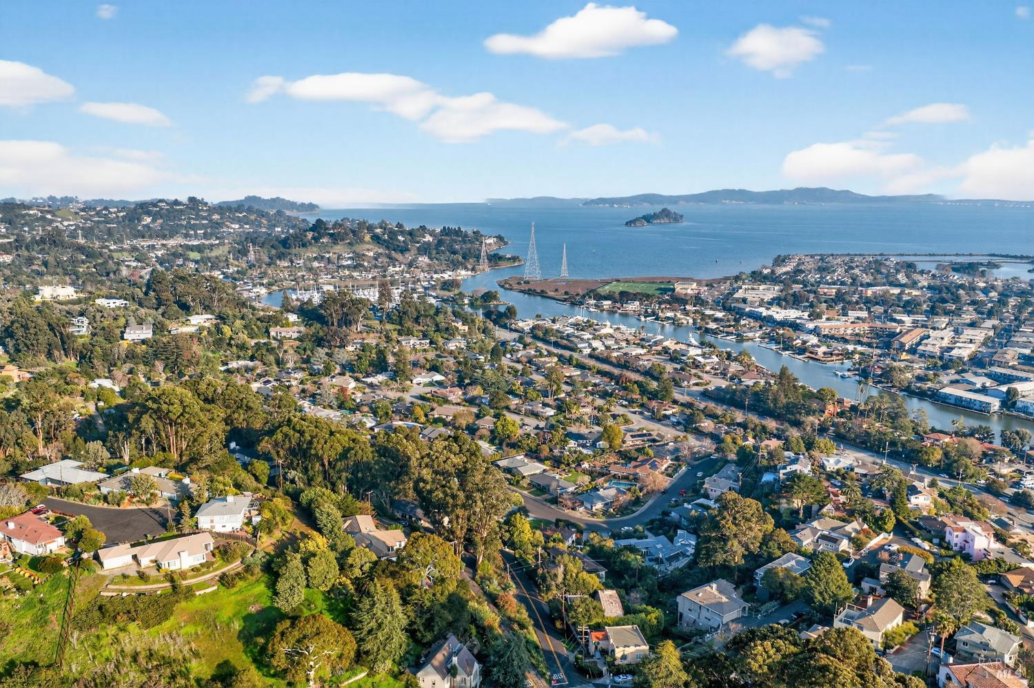 Detail Gallery Image 73 of 76 For 60 Marina Court Dr, San Rafael,  CA 94901 - 4 Beds | 3 Baths