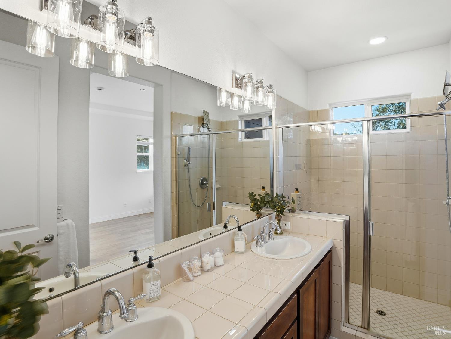 Detail Gallery Image 45 of 60 For 4424 Streamside Dr, Santa Rosa,  CA 95409 - 3 Beds | 3/1 Baths