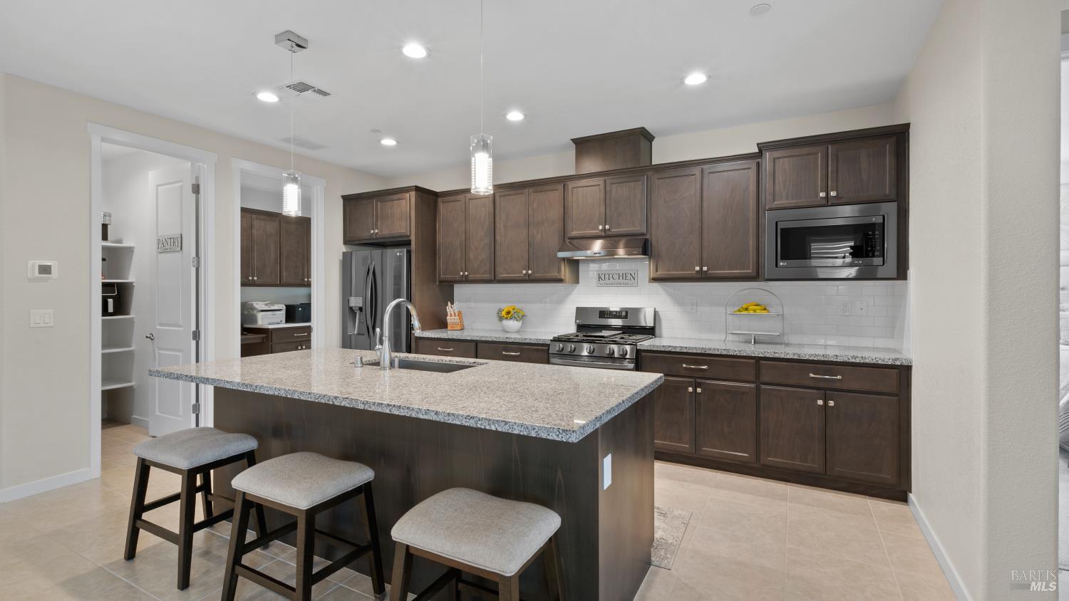 Detail Gallery Image 9 of 59 For 2395 Front Porch Ln, Rio Vista,  CA 94571 - 2 Beds | 2 Baths