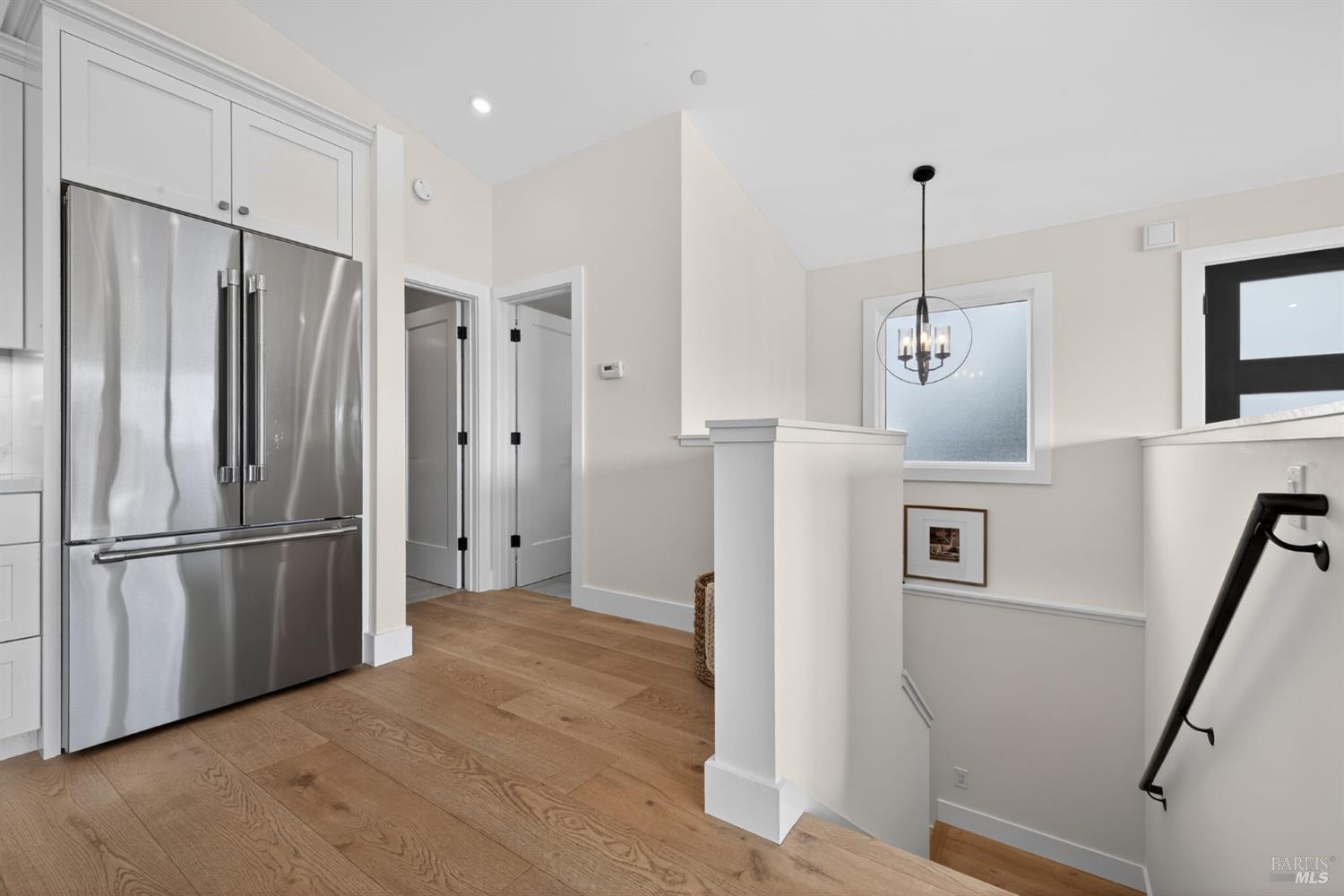 Detail Gallery Image 23 of 76 For 60 Marina Court Dr, San Rafael,  CA 94901 - 4 Beds | 3 Baths