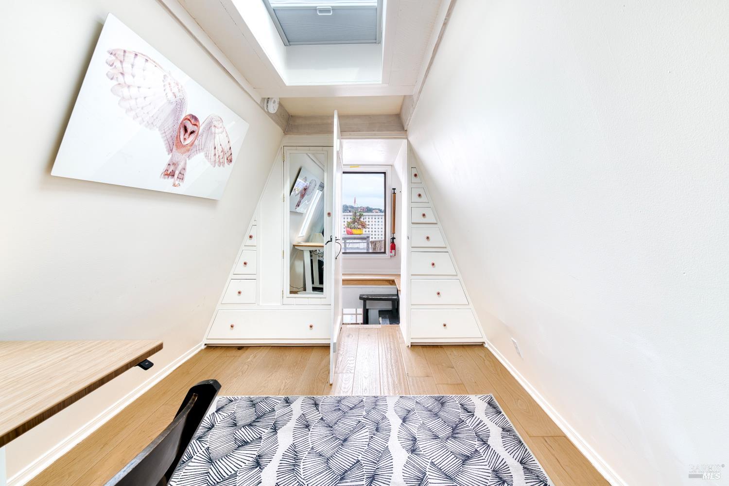 Detail Gallery Image 32 of 39 For 10 E Pier Unkn, Sausalito,  CA 94965 - 3 Beds | 2 Baths