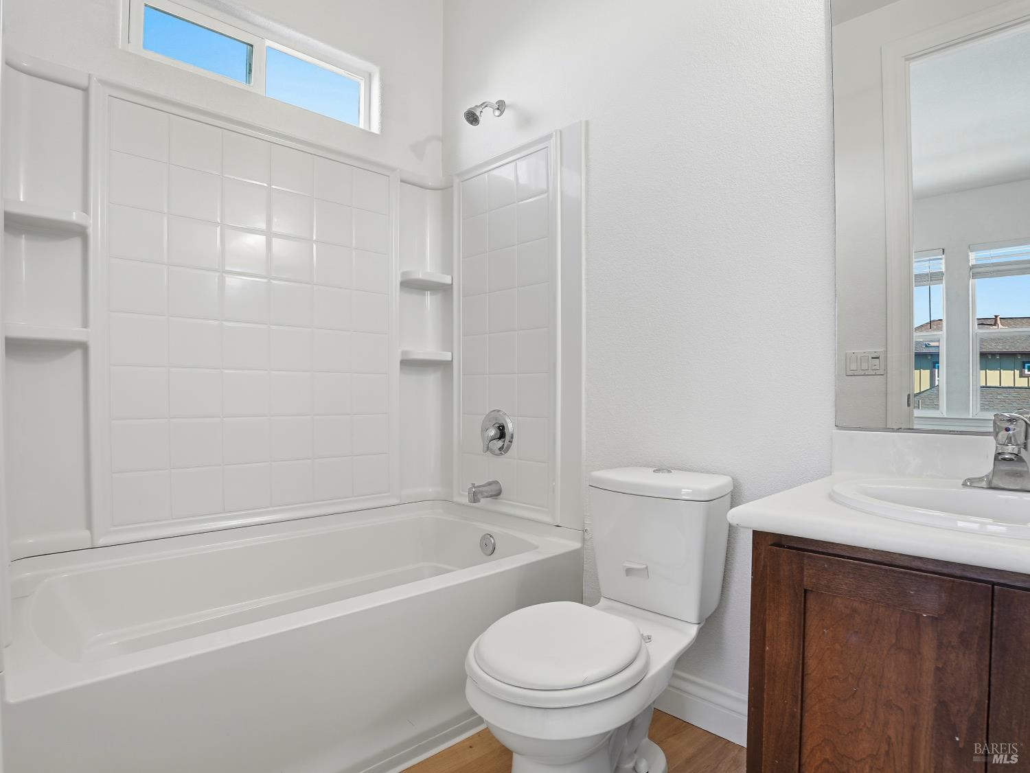 Detail Gallery Image 49 of 60 For 4424 Streamside Dr, Santa Rosa,  CA 95409 - 3 Beds | 3/1 Baths