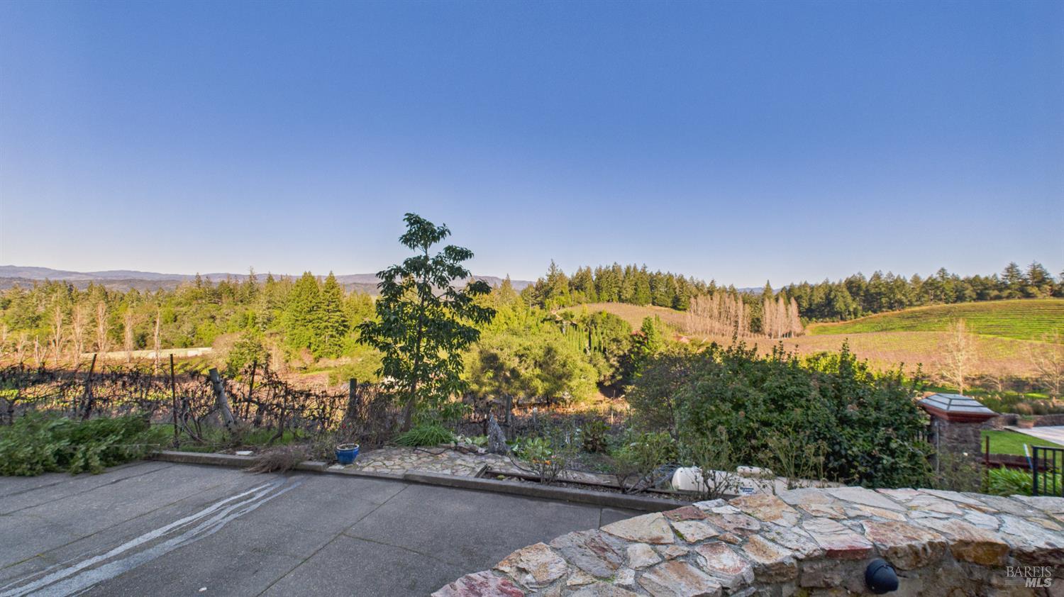 Detail Gallery Image 20 of 45 For 3225 W Dry Creek Rd, Healdsburg,  CA 95448 - 3 Beds | 4/1 Baths