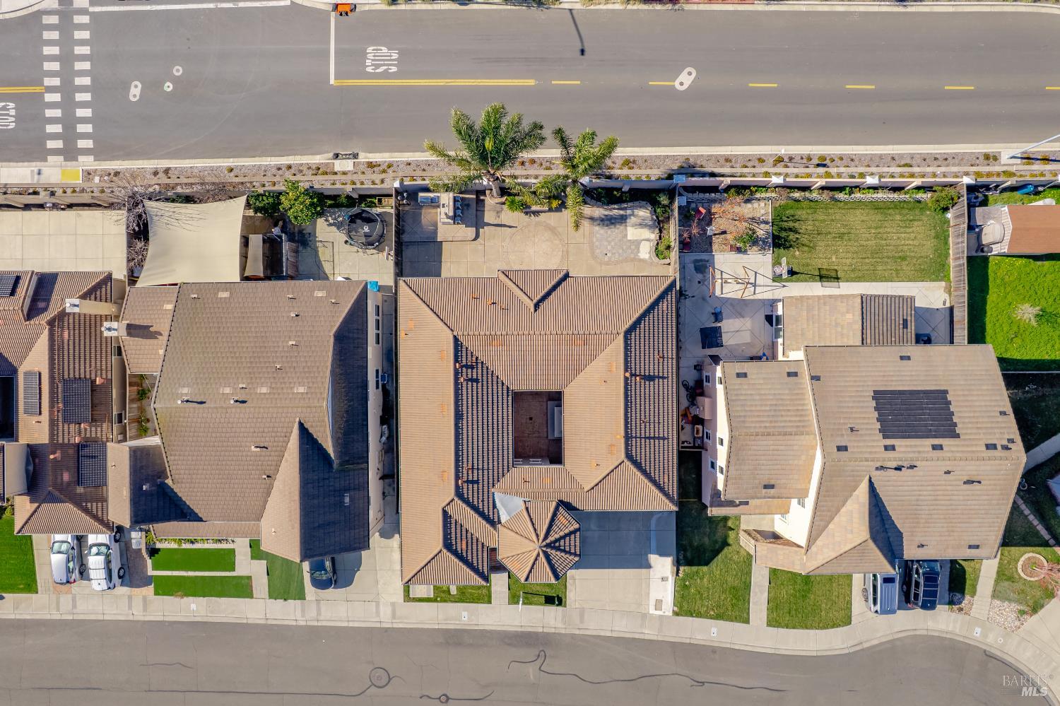 Detail Gallery Image 10 of 81 For 247 Cantada Way, American Canyon,  CA 94503 - 5 Beds | 4/1 Baths