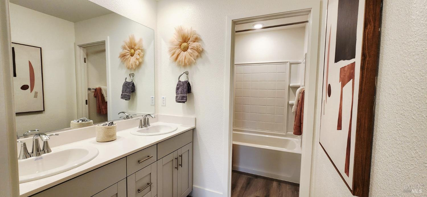 Detail Gallery Image 21 of 22 For 11 Capri Ct, American Canyon,  CA 94503 - 4 Beds | 2/1 Baths