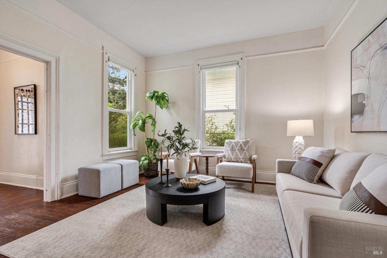 Detail Gallery Image 6 of 40 For 317 8th St, Petaluma,  CA 94952 - – Beds | – Baths