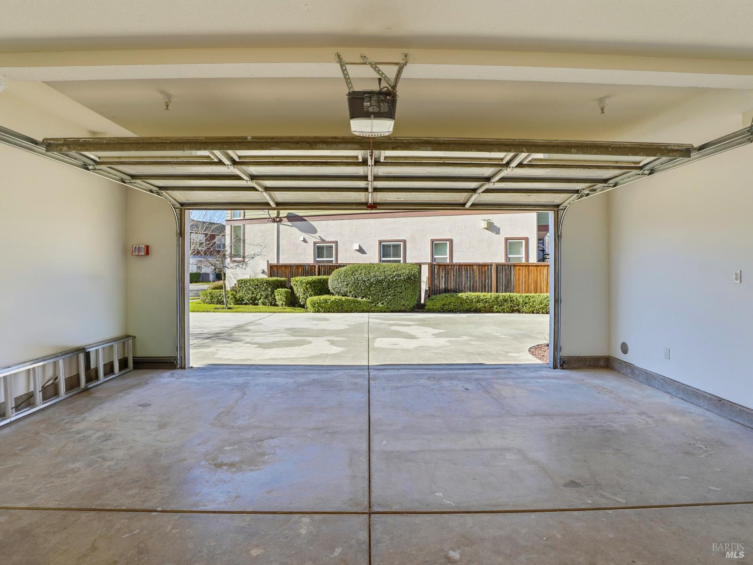 Detail Gallery Image 51 of 60 For 4424 Streamside Dr, Santa Rosa,  CA 95409 - 3 Beds | 3/1 Baths