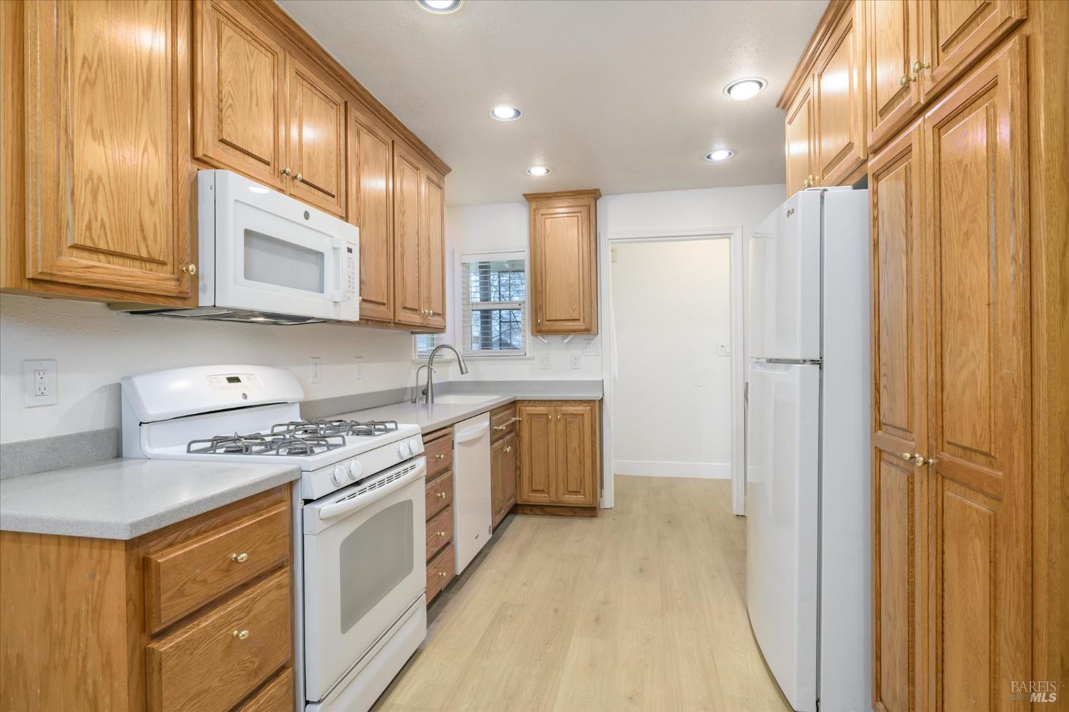 Detail Gallery Image 12 of 26 For 171 San Luis Ct, Vacaville,  CA 95688 - 3 Beds | 1 Baths