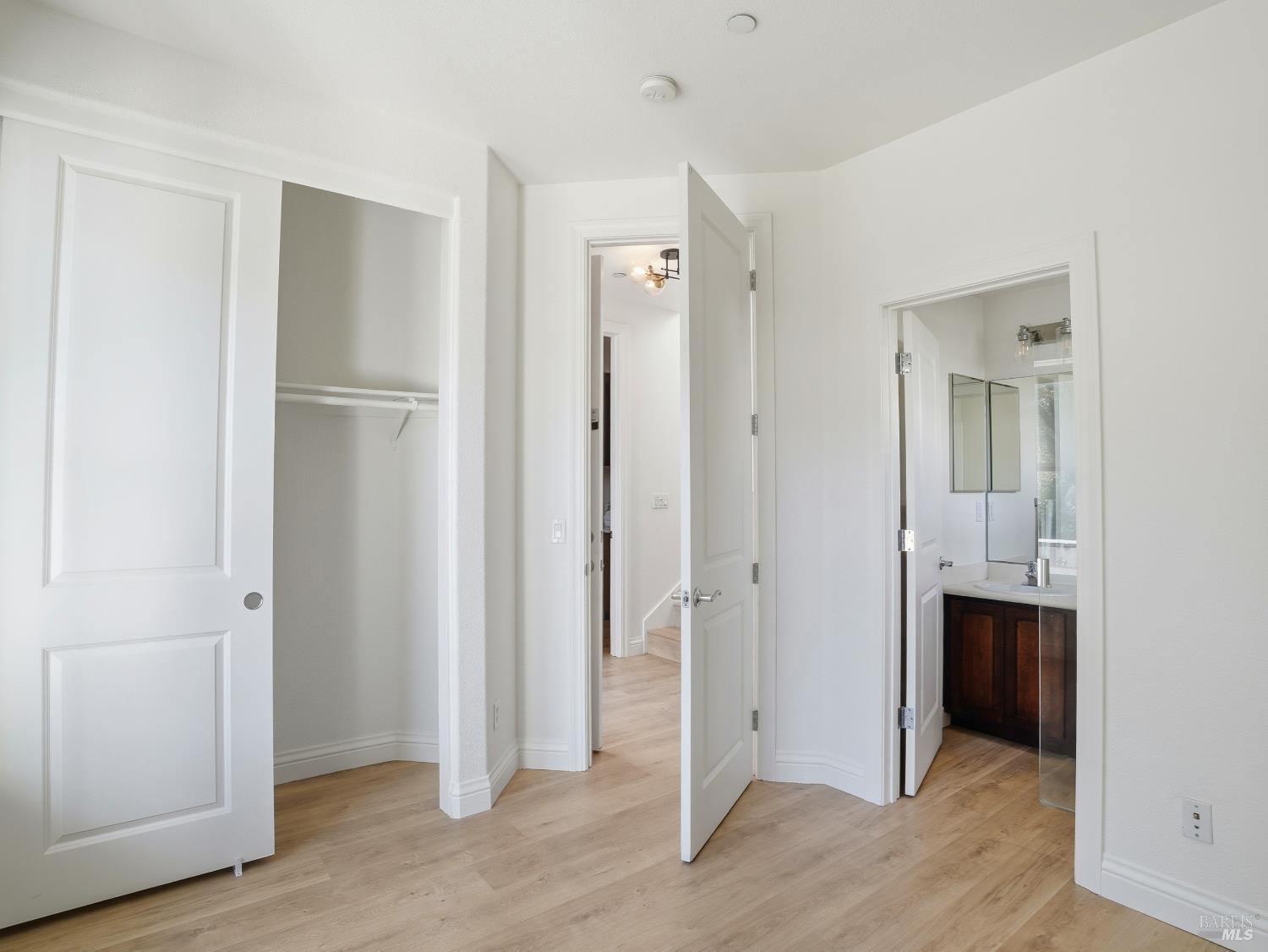 Detail Gallery Image 36 of 60 For 4424 Streamside Dr, Santa Rosa,  CA 95409 - 3 Beds | 3/1 Baths