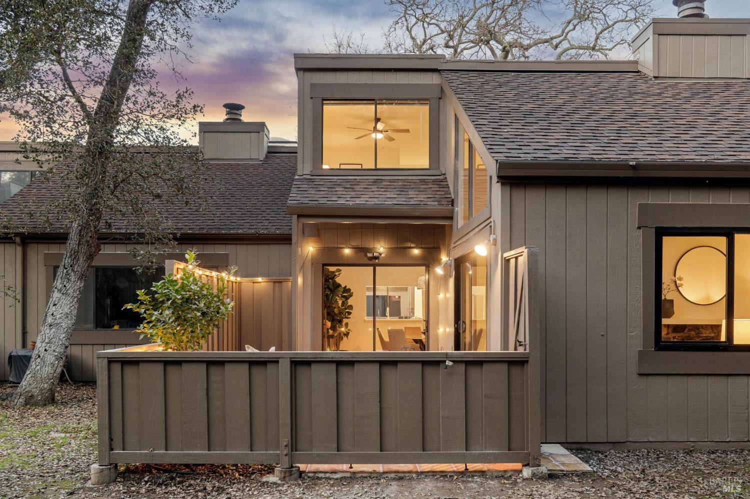 Detail Gallery Image 20 of 61 For 803 Indian Way, Novato,  CA 94949 - 3 Beds | 2 Baths