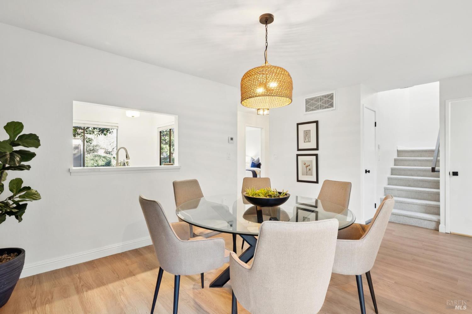 Detail Gallery Image 29 of 61 For 803 Indian Way, Novato,  CA 94949 - 3 Beds | 2 Baths