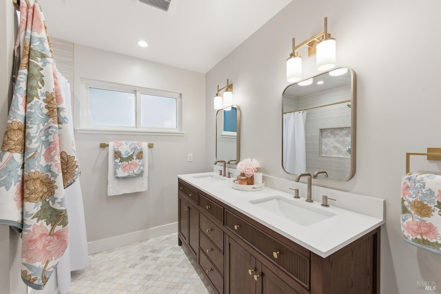 Detail Gallery Image 27 of 54 For 883 Cordilleras Dr, Sonoma,  CA 95476 - 3 Beds | 2 Baths