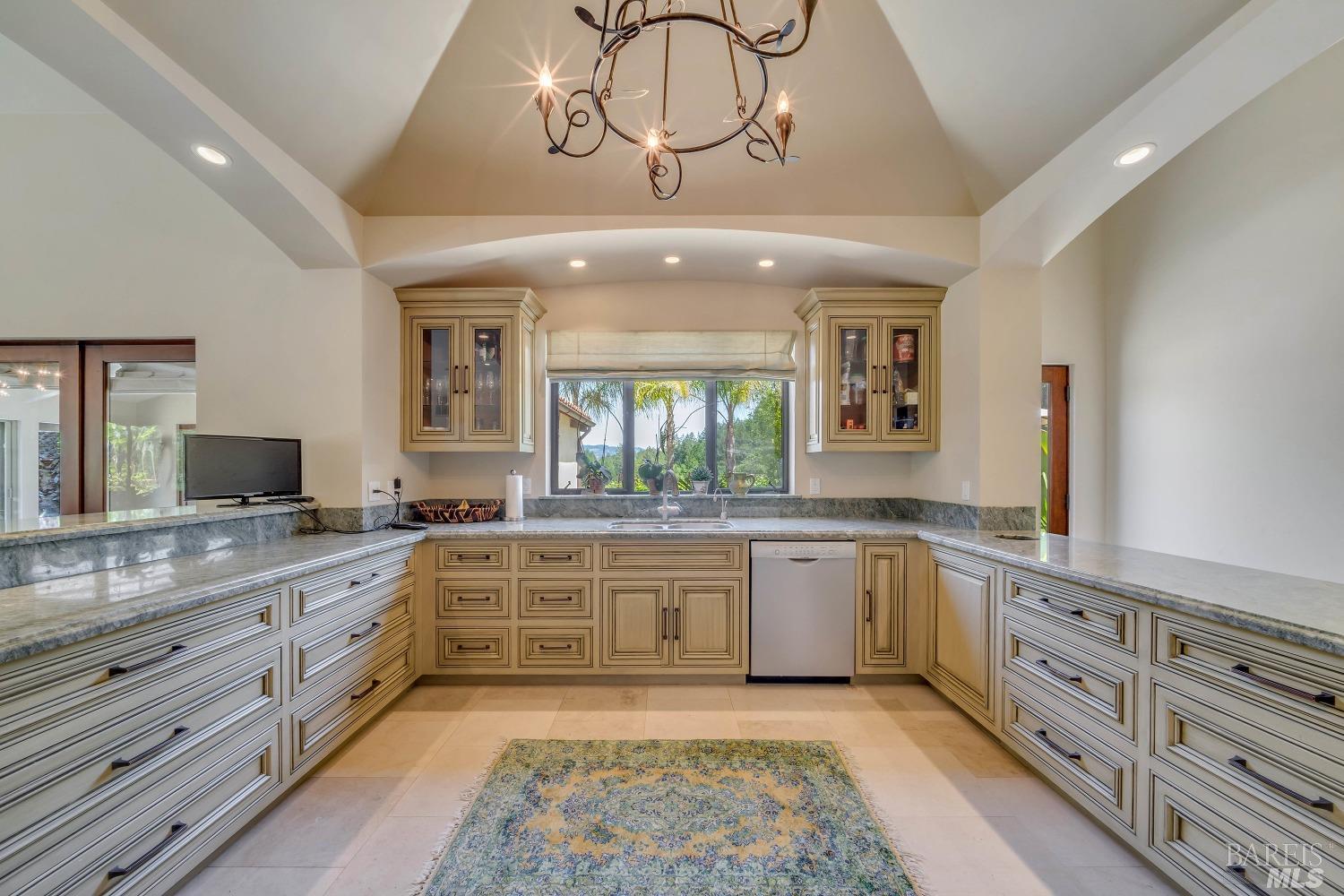 Detail Gallery Image 14 of 50 For 4447 N St. Helena Hwy, Calistoga,  CA 94515 - 3 Beds | 3/1 Baths