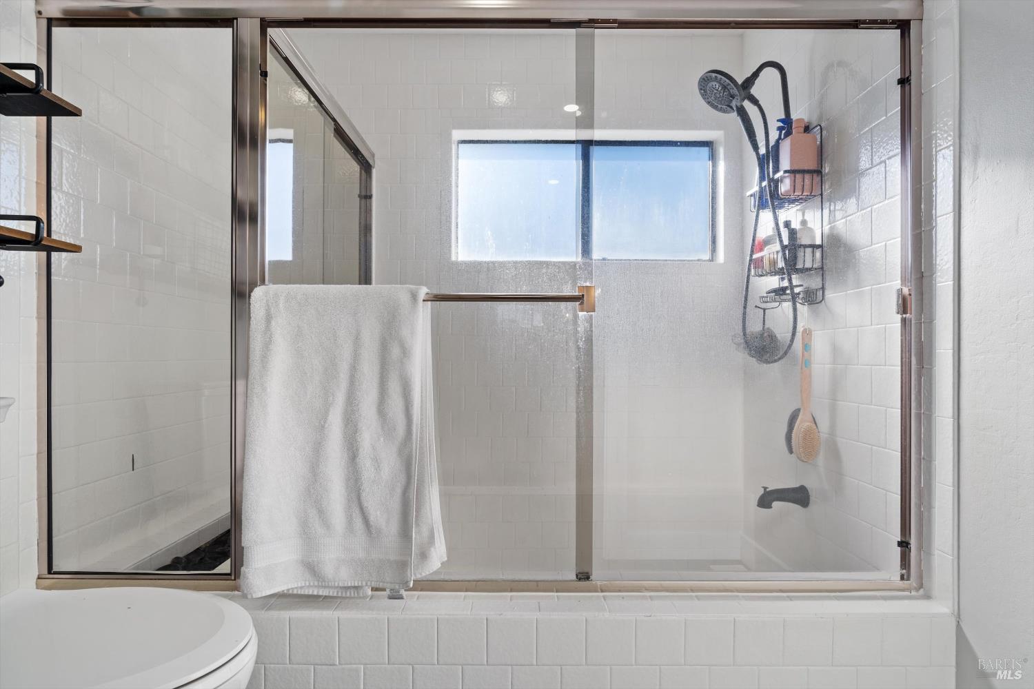 Detail Gallery Image 21 of 40 For 4472 Hollingsworth Cir, Rohnert Park,  CA 94928 - 3 Beds | 2 Baths