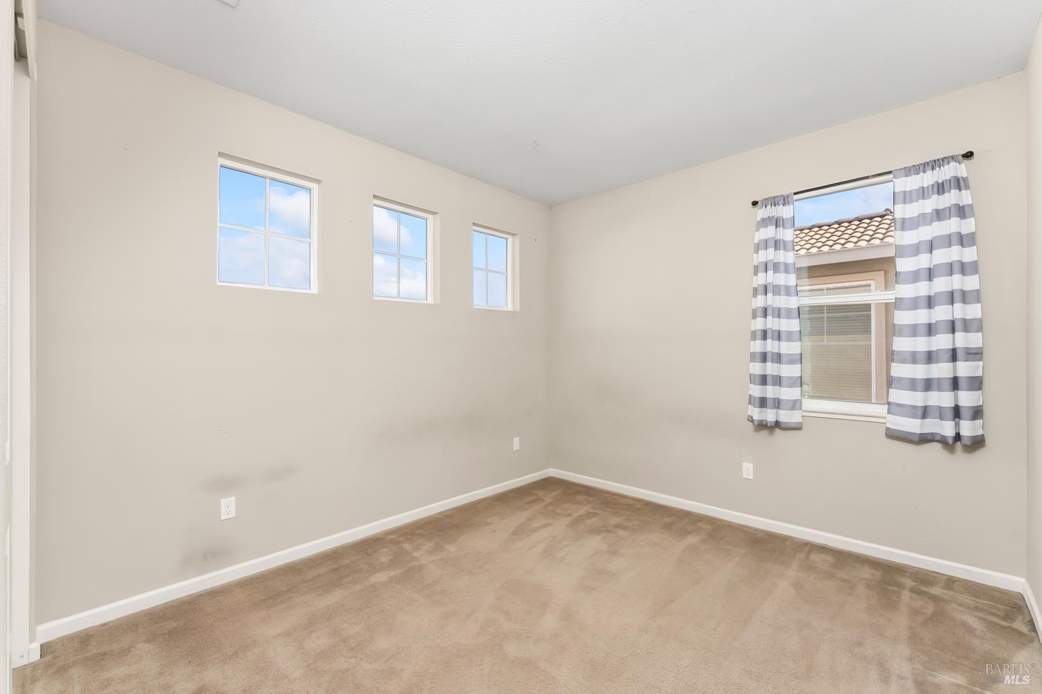 Detail Gallery Image 35 of 42 For 625 Guild Rd, Vacaville,  CA 95688 - 4 Beds | 3 Baths