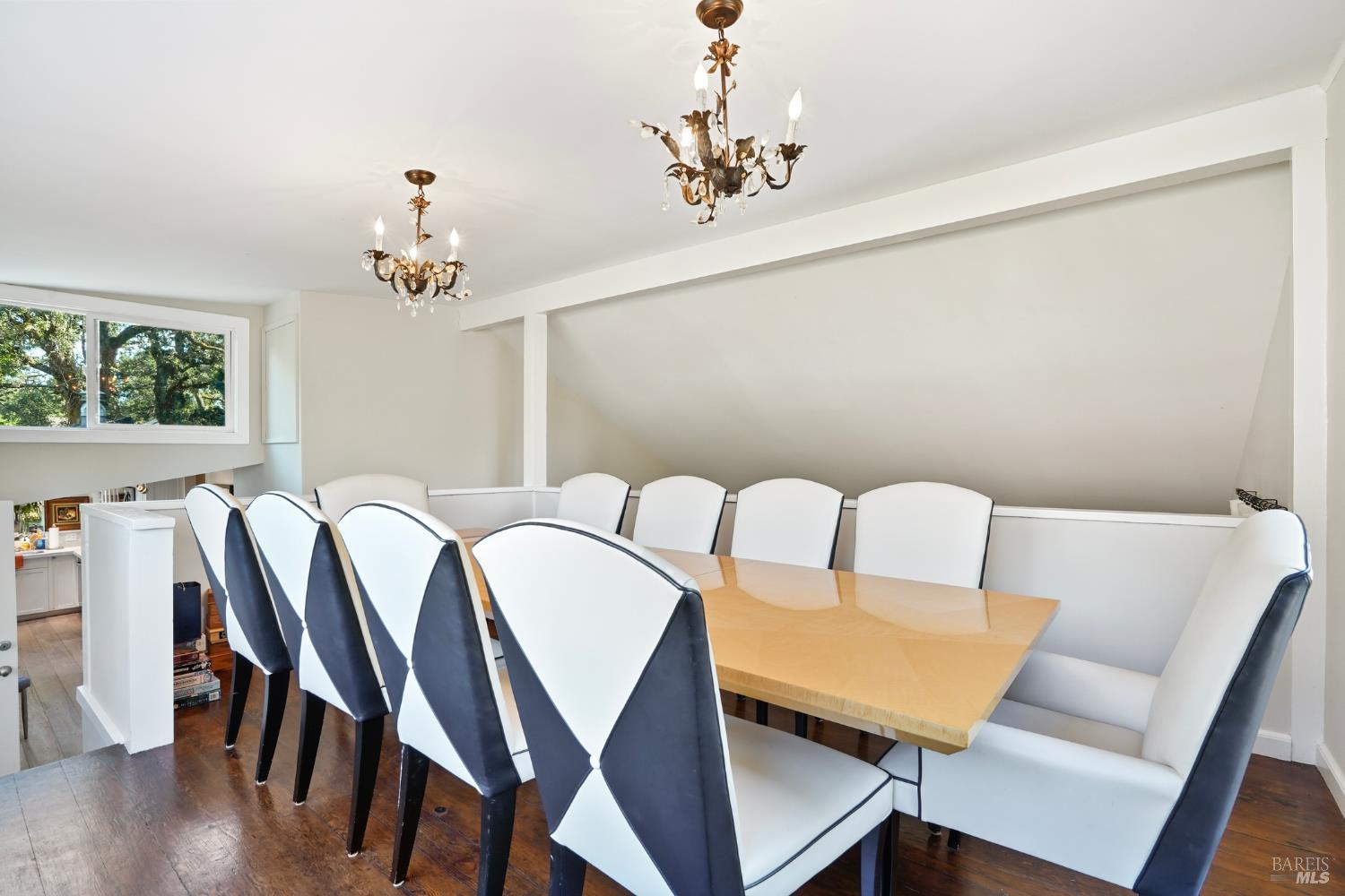 Detail Gallery Image 22 of 47 For 1846 Indian Valley Rd, Novato,  CA 94947 - 3 Beds | 2 Baths