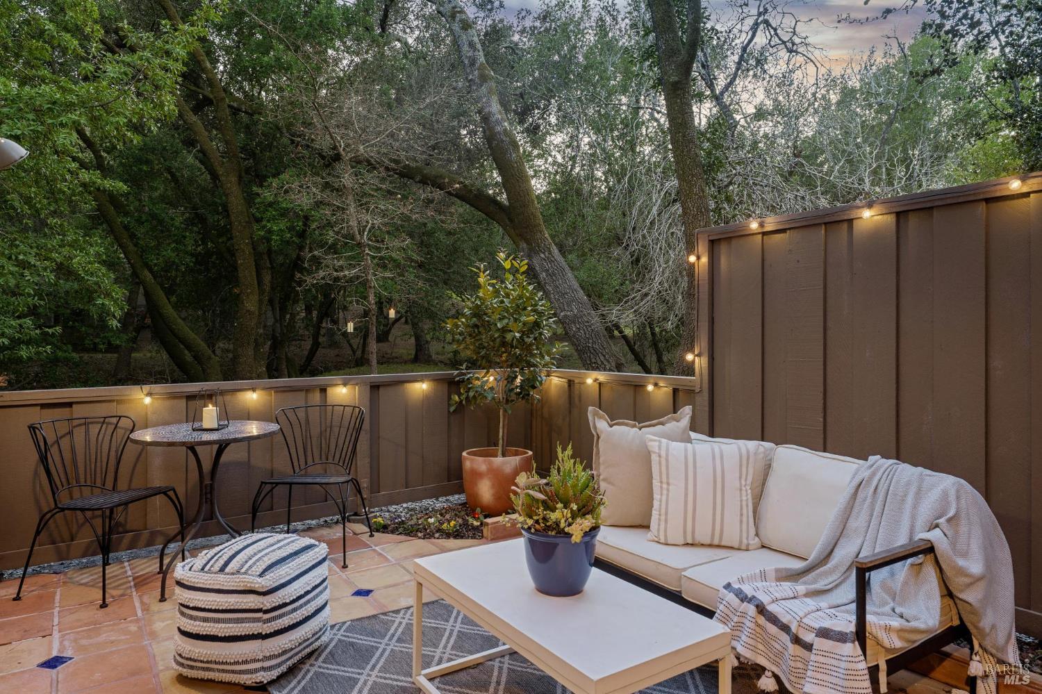 Detail Gallery Image 15 of 61 For 803 Indian Way, Novato,  CA 94949 - 3 Beds | 2 Baths