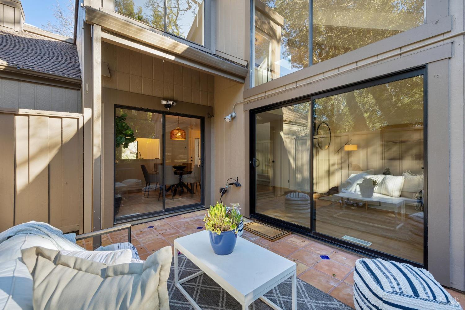 Detail Gallery Image 19 of 61 For 803 Indian Way, Novato,  CA 94949 - 3 Beds | 2 Baths