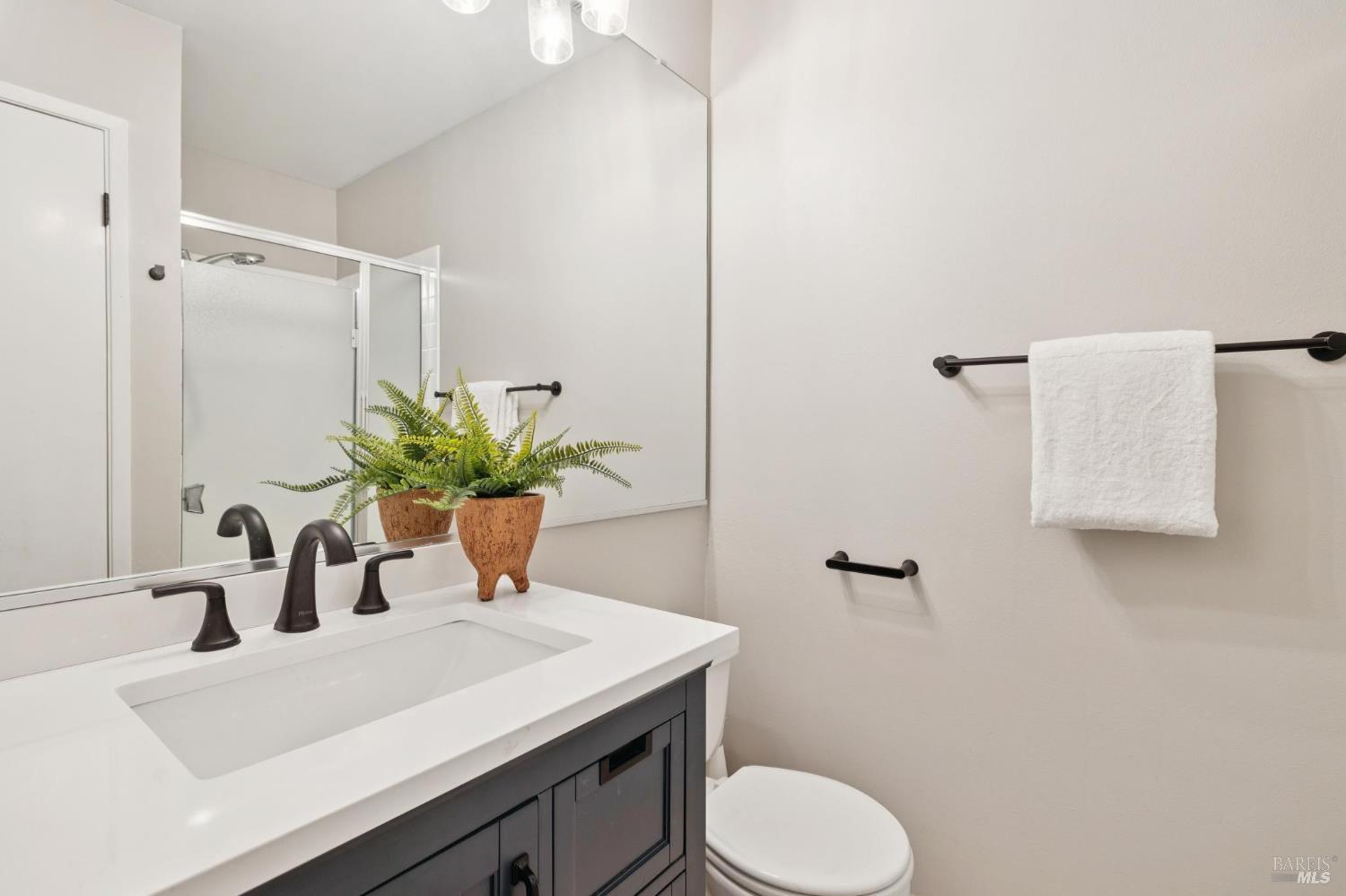 Detail Gallery Image 33 of 61 For 803 Indian Way, Novato,  CA 94949 - 3 Beds | 2 Baths