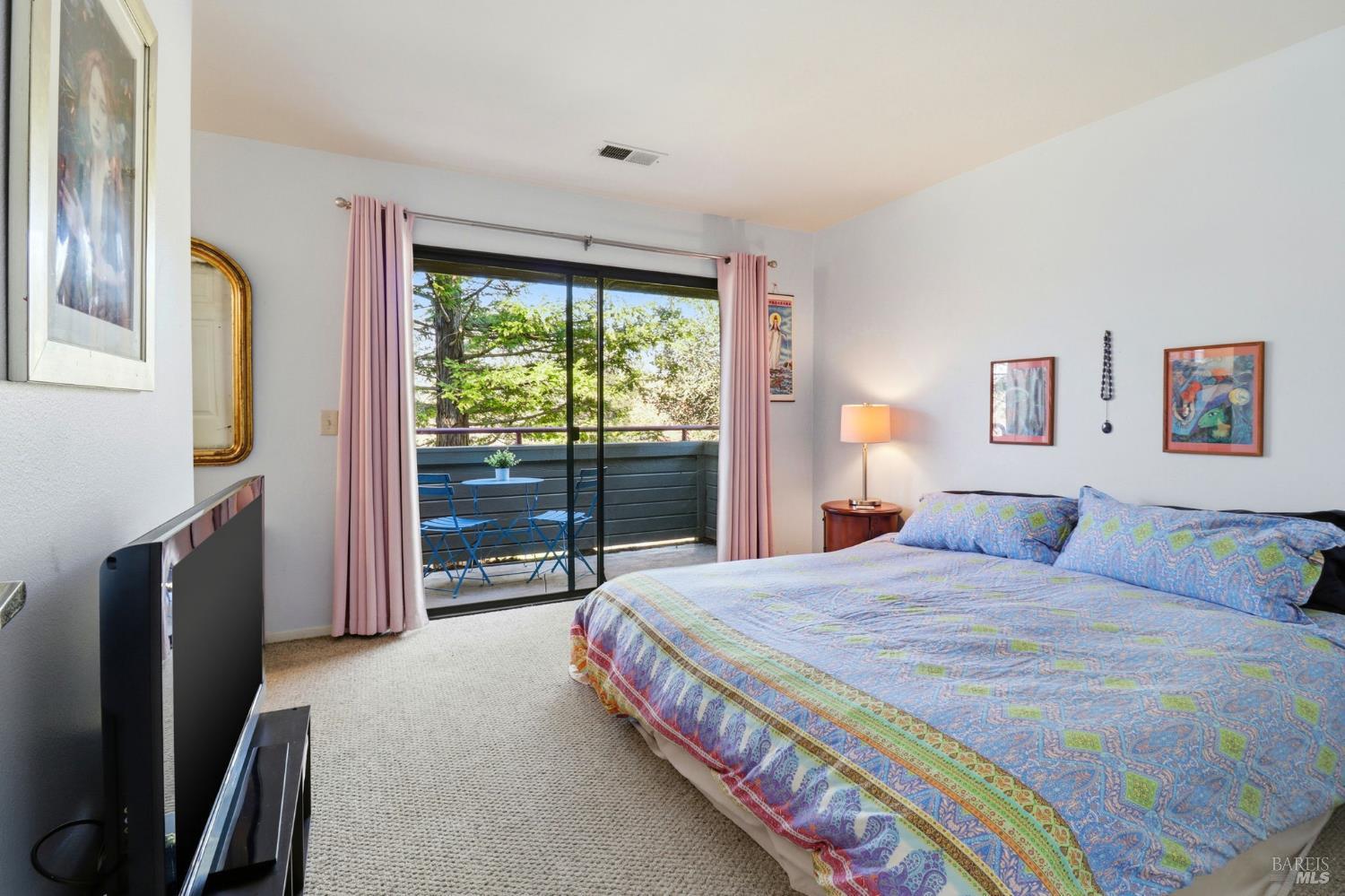 Detail Gallery Image 11 of 29 For 240 Seagull Row, Novato,  CA 94945 - 1 Beds | 1 Baths