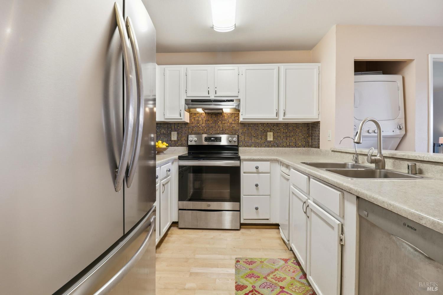 Detail Gallery Image 9 of 29 For 240 Seagull Row, Novato,  CA 94945 - 1 Beds | 1 Baths