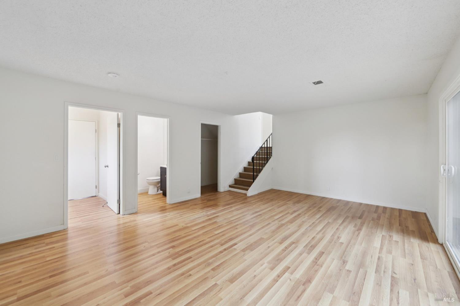 Detail Gallery Image 17 of 43 For 240 Parkview Ter, Vallejo,  CA 94589 - 3 Beds | 2/1 Baths