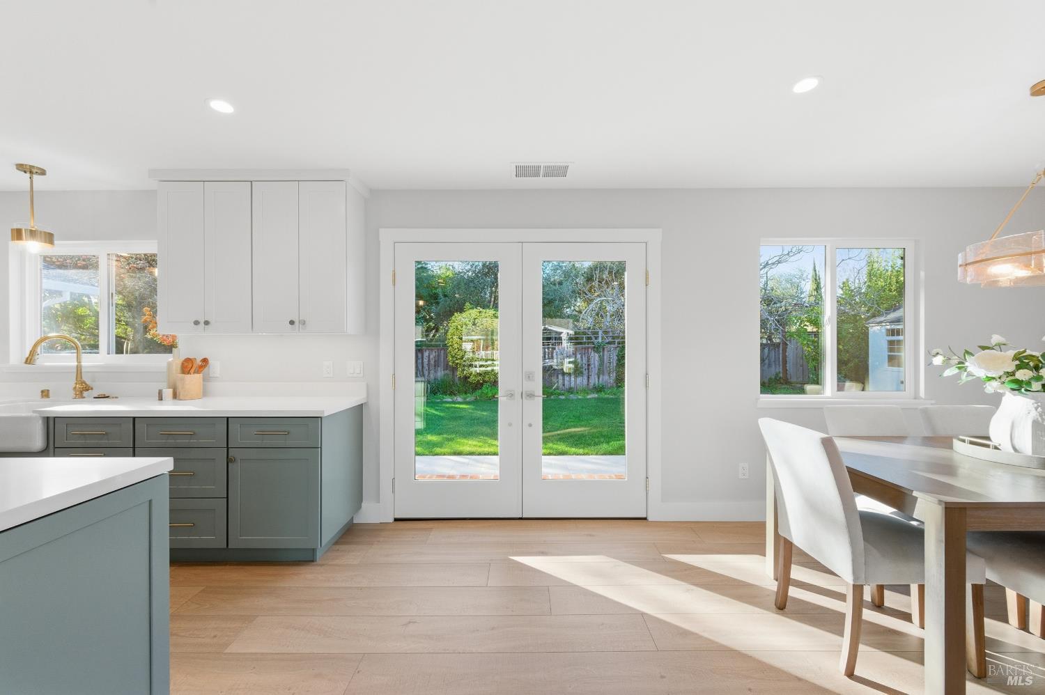 Detail Gallery Image 12 of 54 For 883 Cordilleras Dr, Sonoma,  CA 95476 - 3 Beds | 2 Baths