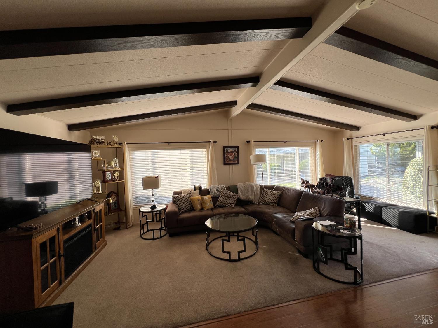 Detail Gallery Image 6 of 55 For 161 Bear Flag Rd, Sonoma,  CA 95476 - 2 Beds | 2 Baths