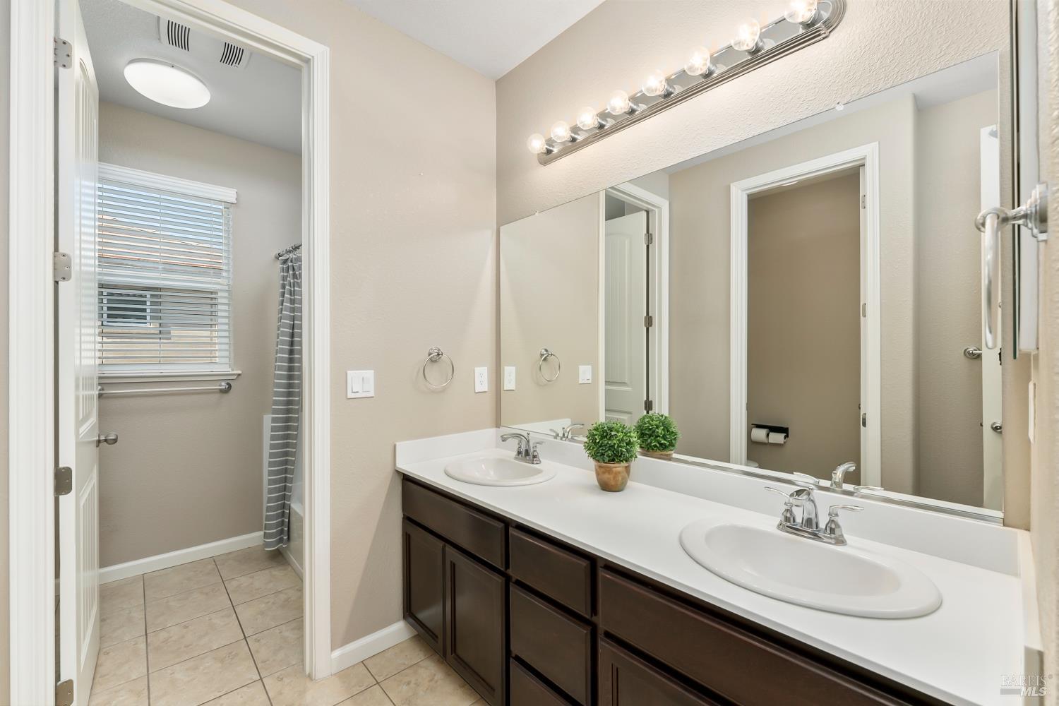 Detail Gallery Image 29 of 42 For 625 Guild Rd, Vacaville,  CA 95688 - 4 Beds | 3 Baths