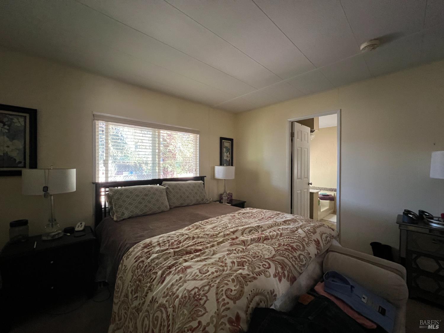 Detail Gallery Image 15 of 55 For 161 Bear Flag Rd, Sonoma,  CA 95476 - 2 Beds | 2 Baths