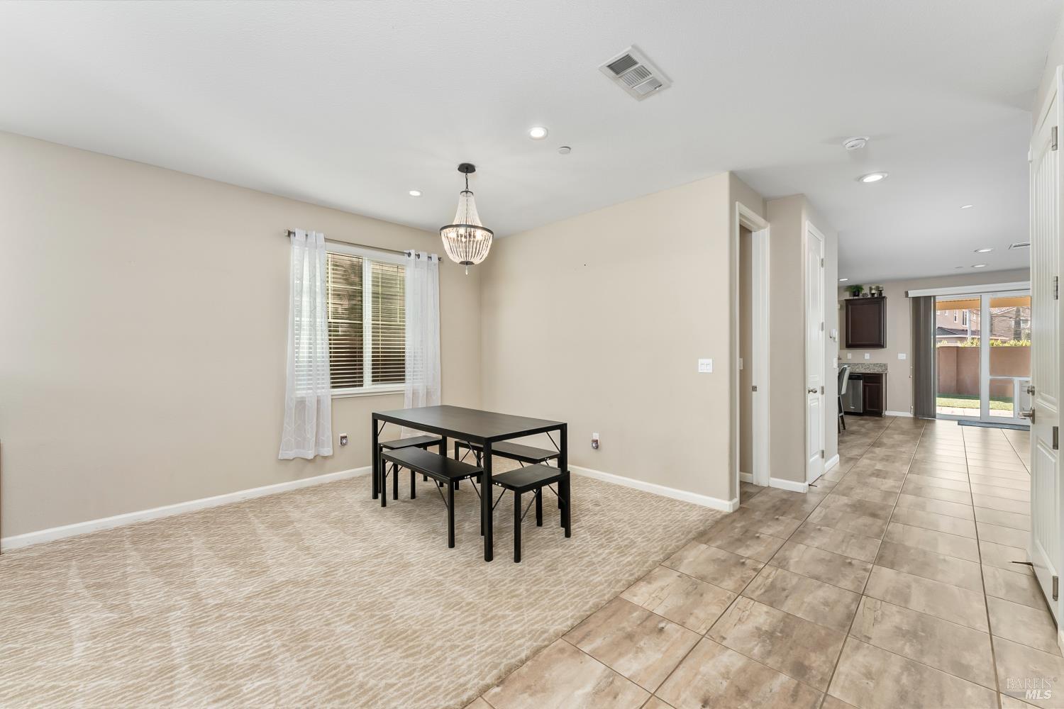 Detail Gallery Image 8 of 42 For 625 Guild Rd, Vacaville,  CA 95688 - 4 Beds | 3 Baths