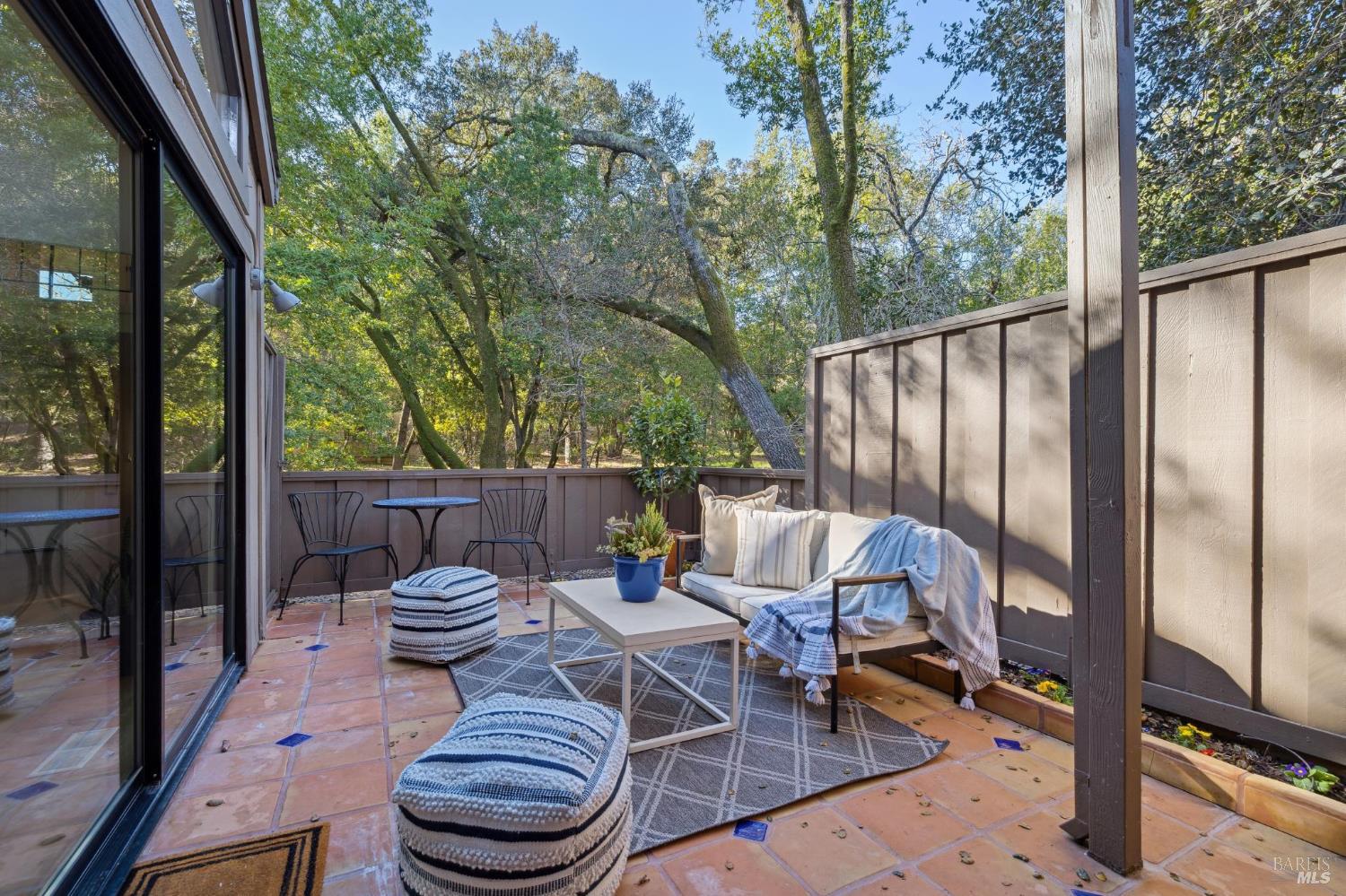 Detail Gallery Image 14 of 61 For 803 Indian Way, Novato,  CA 94949 - 3 Beds | 2 Baths