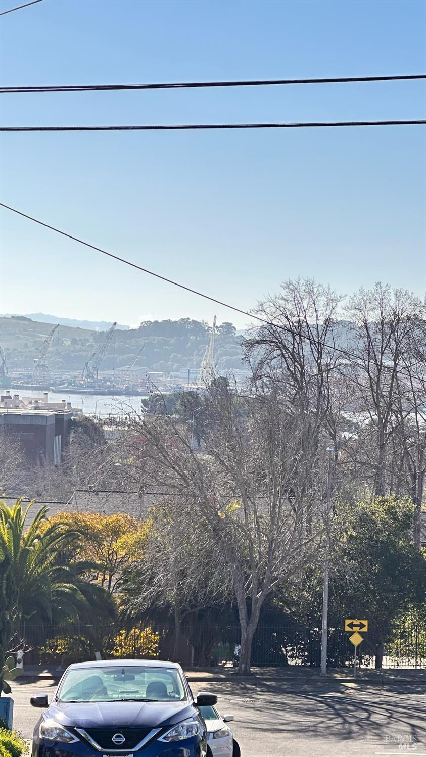 Detail Gallery Image 8 of 14 For 517 Branciforte St, Vallejo,  CA 94590 - 2 Beds | 1 Baths