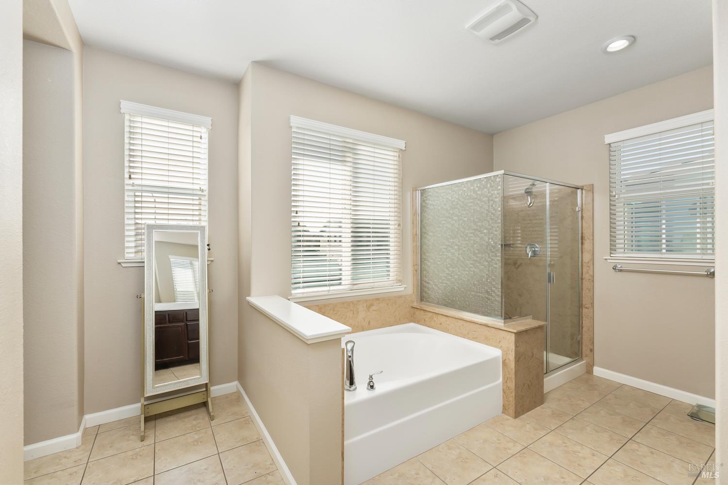 Detail Gallery Image 28 of 42 For 625 Guild Rd, Vacaville,  CA 95688 - 4 Beds | 3 Baths