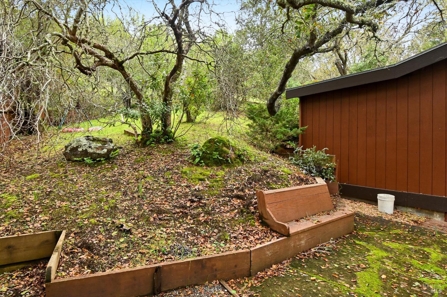 Detail Gallery Image 7 of 50 For 38 Dutch Valley Ln, San Anselmo,  CA 94960 - 4 Beds | 3 Baths
