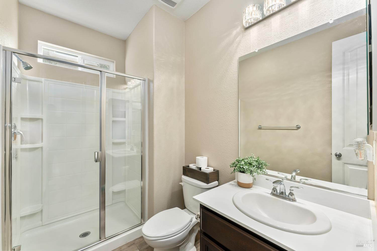 Detail Gallery Image 9 of 42 For 625 Guild Rd, Vacaville,  CA 95688 - 4 Beds | 3 Baths