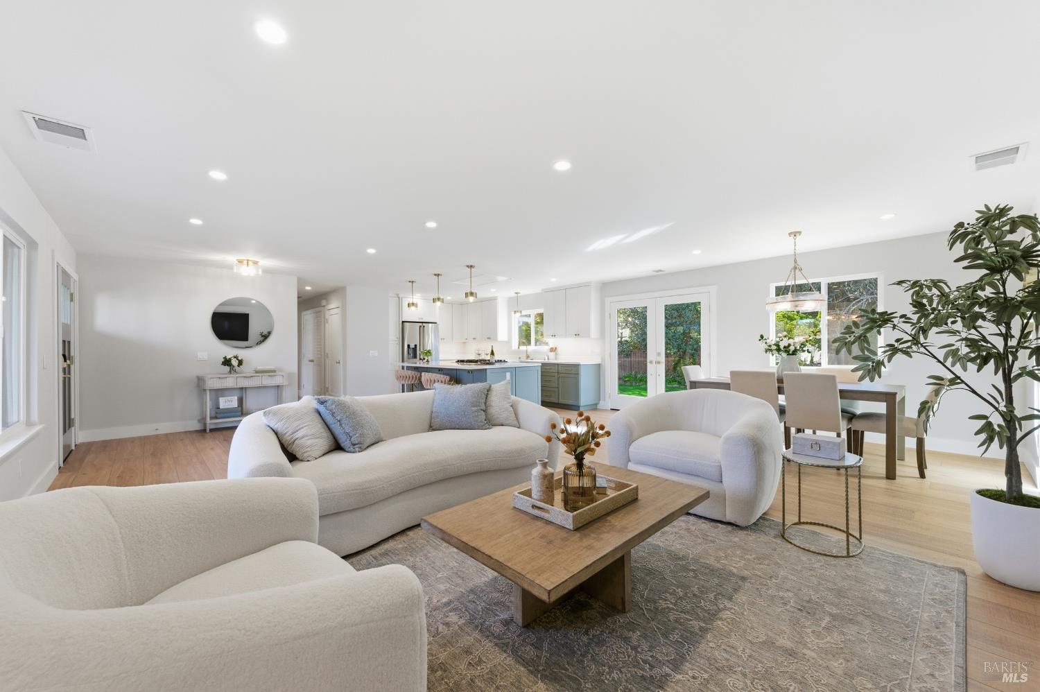 Detail Gallery Image 8 of 54 For 883 Cordilleras Dr, Sonoma,  CA 95476 - 3 Beds | 2 Baths