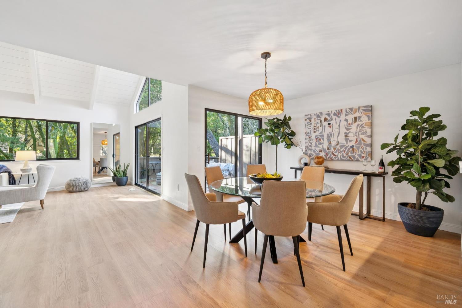 Detail Gallery Image 3 of 61 For 803 Indian Way, Novato,  CA 94949 - 3 Beds | 2 Baths