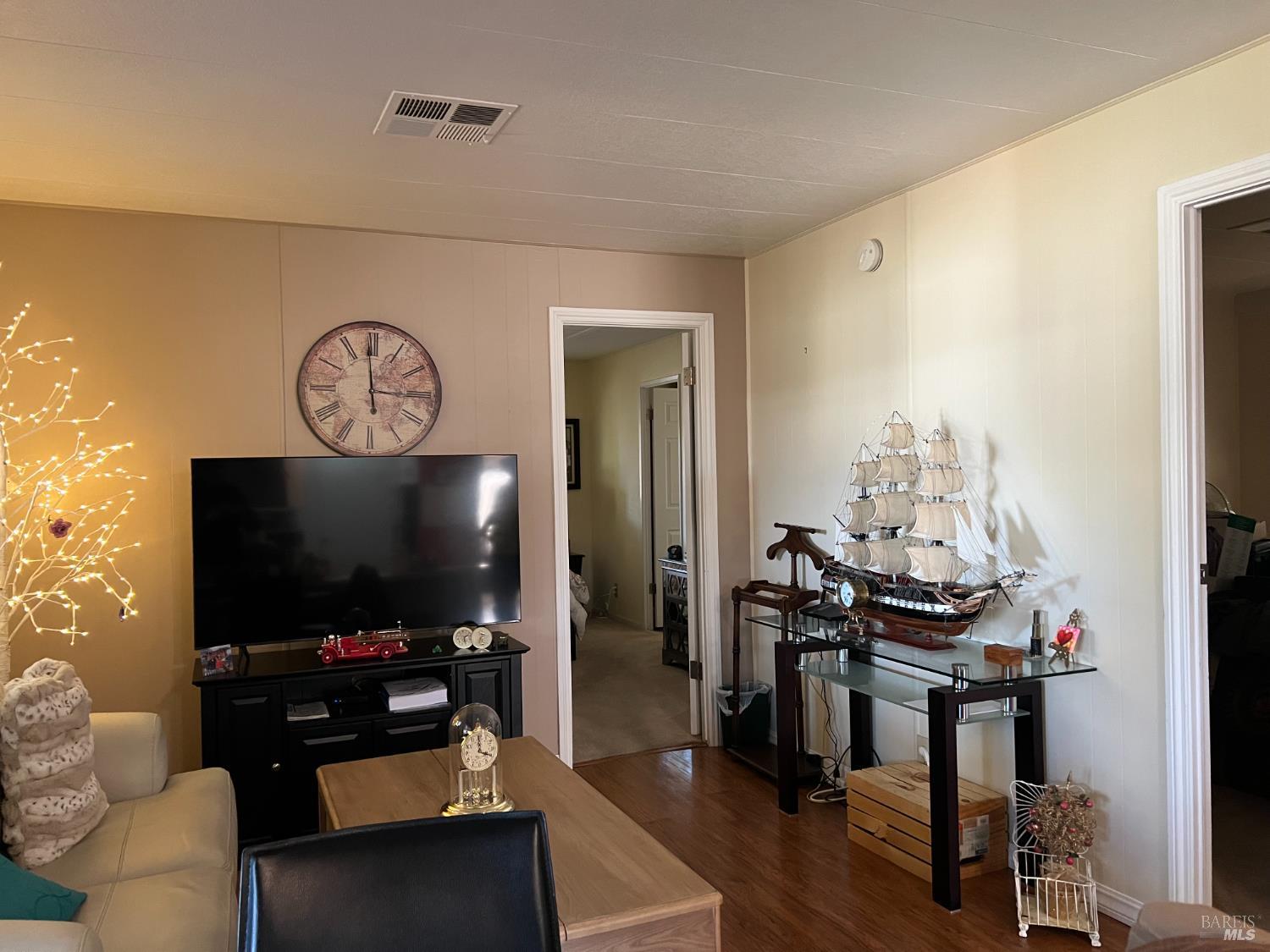 Detail Gallery Image 40 of 55 For 161 Bear Flag Rd, Sonoma,  CA 95476 - 2 Beds | 2 Baths