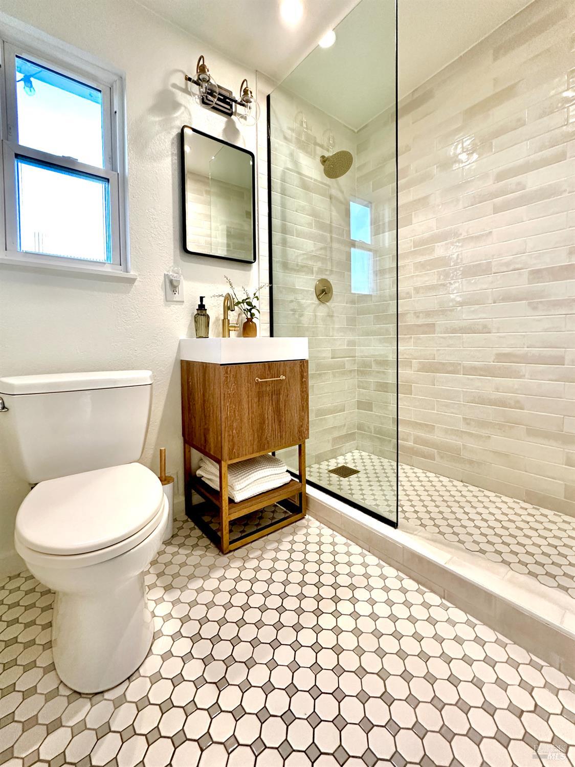 Detail Gallery Image 28 of 45 For 868 Rincon Way, San Rafael,  CA 94903 - 3 Beds | 2 Baths