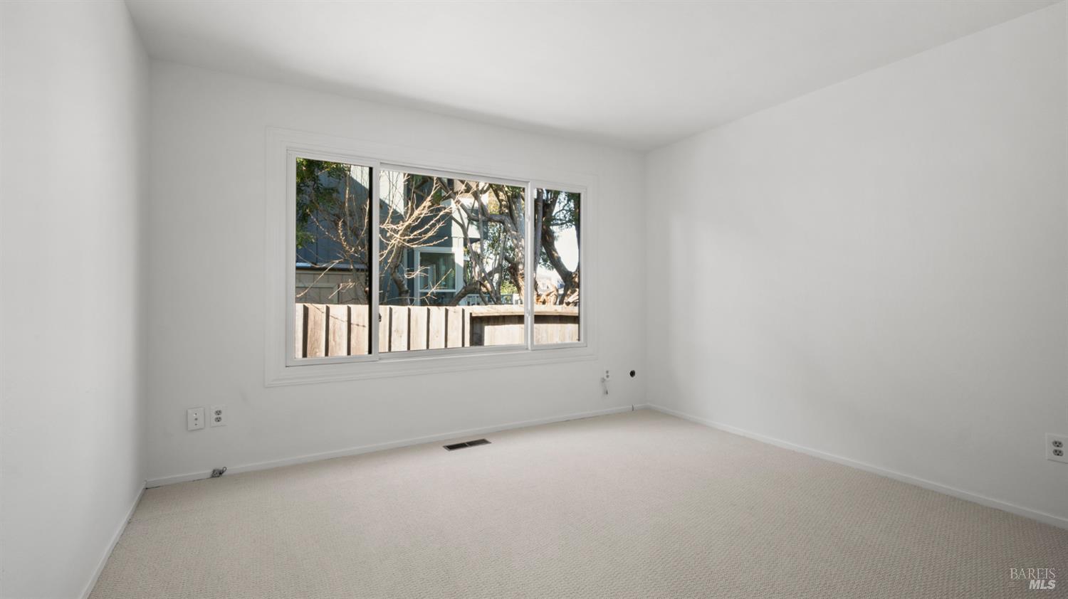 Detail Gallery Image 25 of 58 For 49 via La Brisa Unkn, Larkspur,  CA 94939 - 3 Beds | 2 Baths