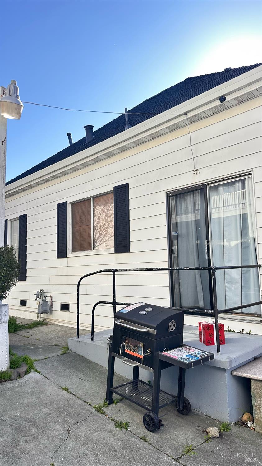 Detail Gallery Image 12 of 14 For 517 Branciforte St, Vallejo,  CA 94590 - 2 Beds | 1 Baths