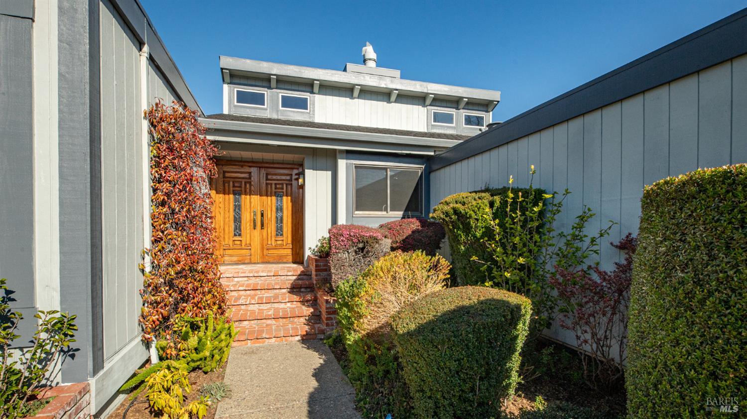 Detail Gallery Image 2 of 58 For 49 via La Brisa Unkn, Larkspur,  CA 94939 - 3 Beds | 2 Baths