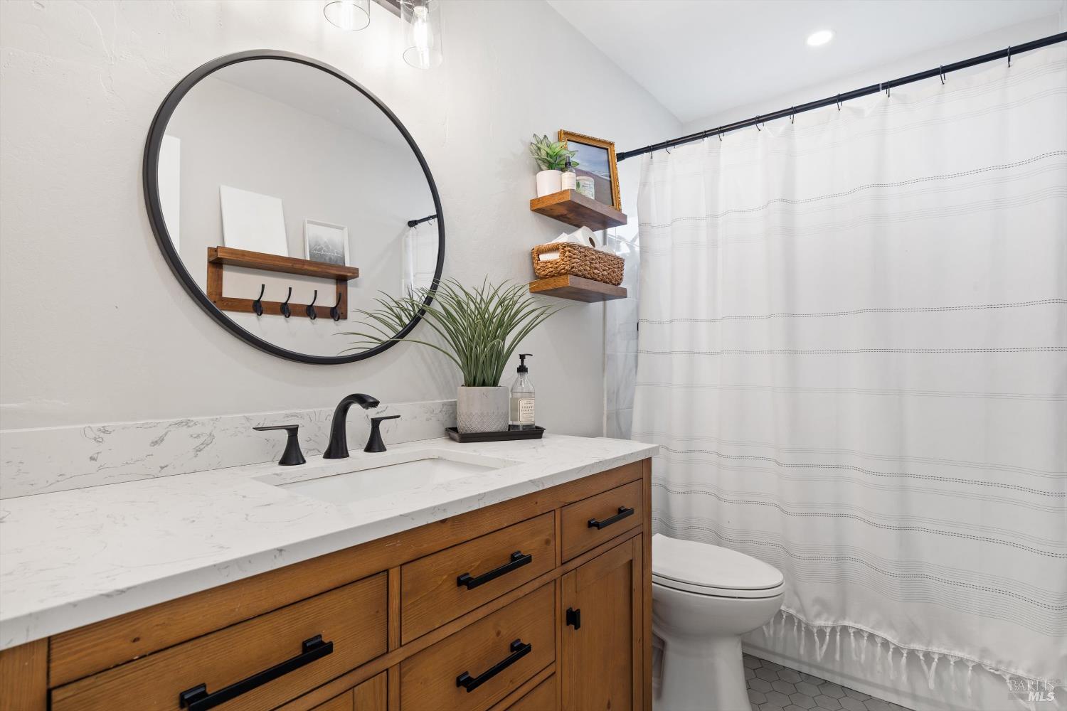 Detail Gallery Image 14 of 40 For 4472 Hollingsworth Cir, Rohnert Park,  CA 94928 - 3 Beds | 2 Baths