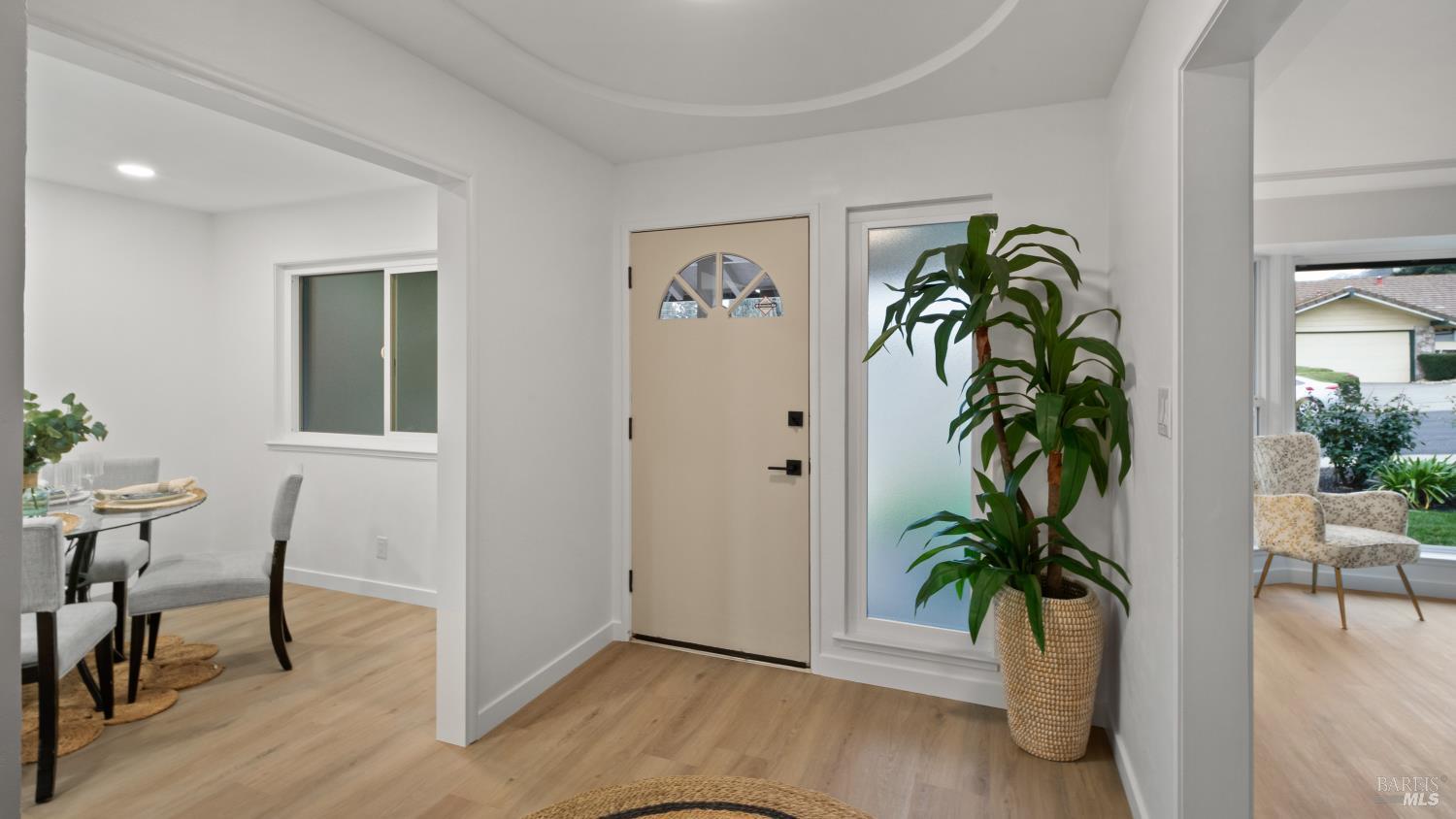 Detail Gallery Image 6 of 50 For 459 Meadowview Dr, Vacaville,  CA 95688 - 5 Beds | 3 Baths