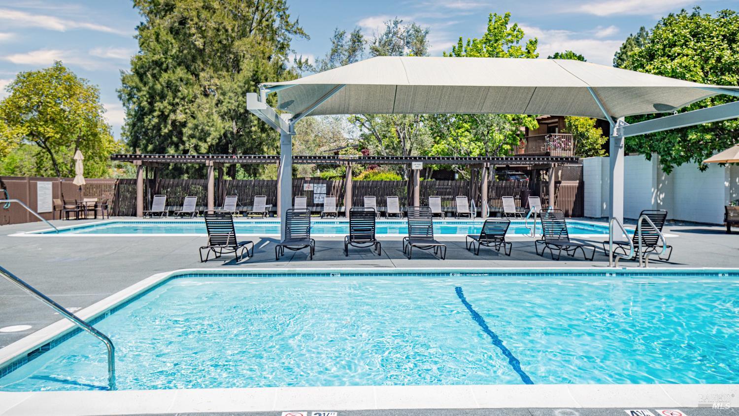 Detail Gallery Image 42 of 44 For 98 Forest Ln, San Rafael,  CA 94903 - 2 Beds | 2 Baths