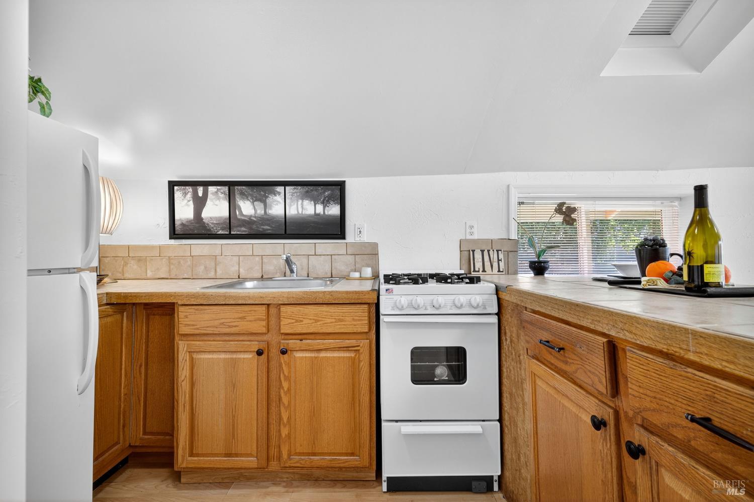 Detail Gallery Image 40 of 53 For 635 Goodwin Ave, Penngrove,  CA 94951 - 3 Beds | 2 Baths