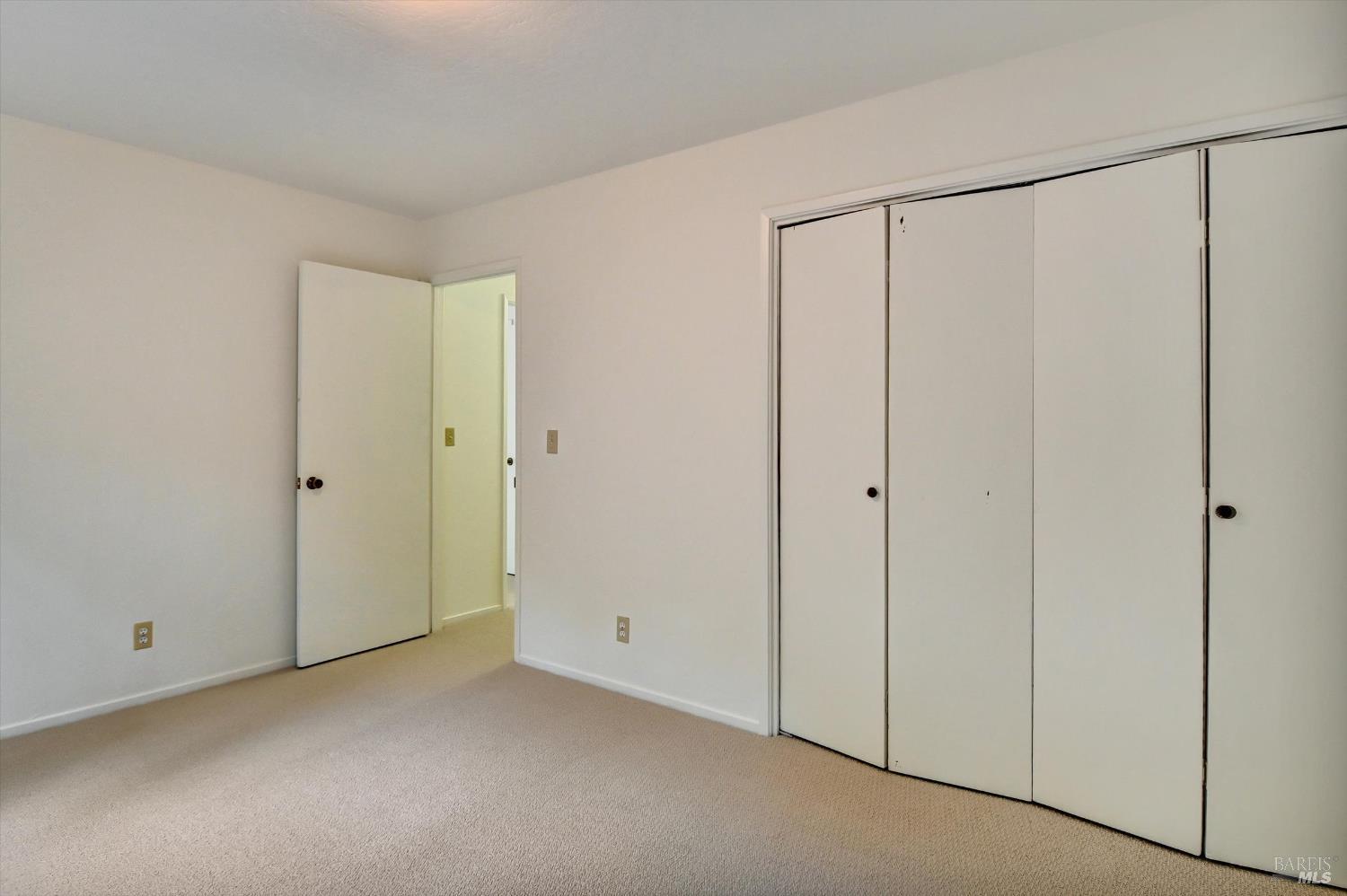 Detail Gallery Image 49 of 50 For 38 Dutch Valley Ln, San Anselmo,  CA 94960 - 4 Beds | 3 Baths